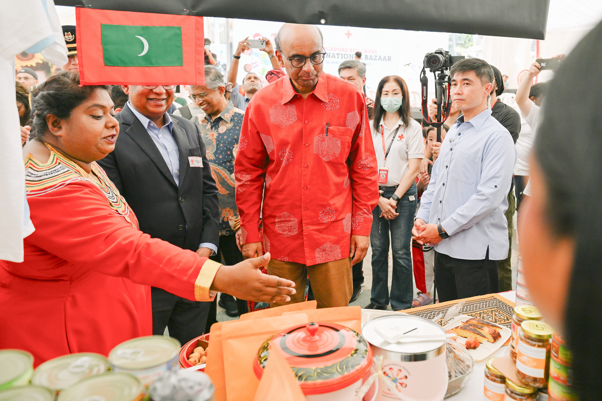 Singapore Red Cross International Bazaar 02 by volunteer photographer Stefan Wermelinger